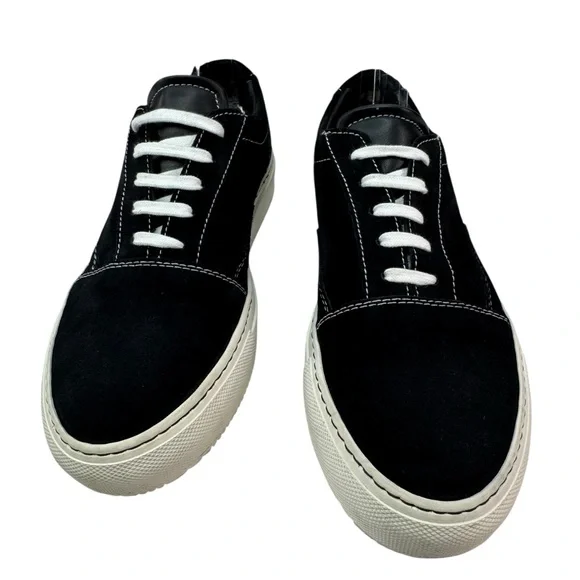 Woman by Common Projects Skate Low Suede Black EU 38